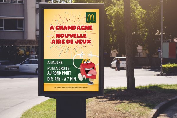 Affiche directionnel McDonalds